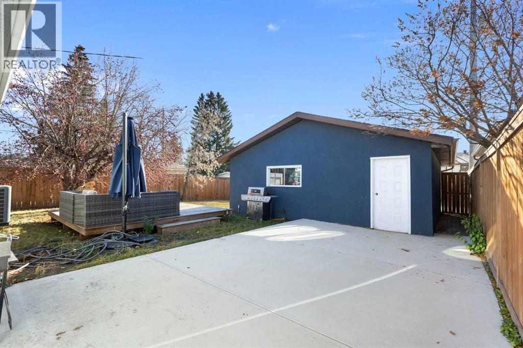 224 Silverview Way NW, Calgary, Alberta  T3B 3K3 - Photo 46 - A2298370