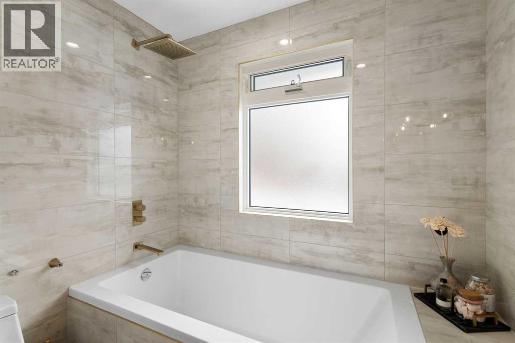 224 Silverview Way NW, Calgary, Alberta  T3B 3K3 - Photo 30 - A2298370