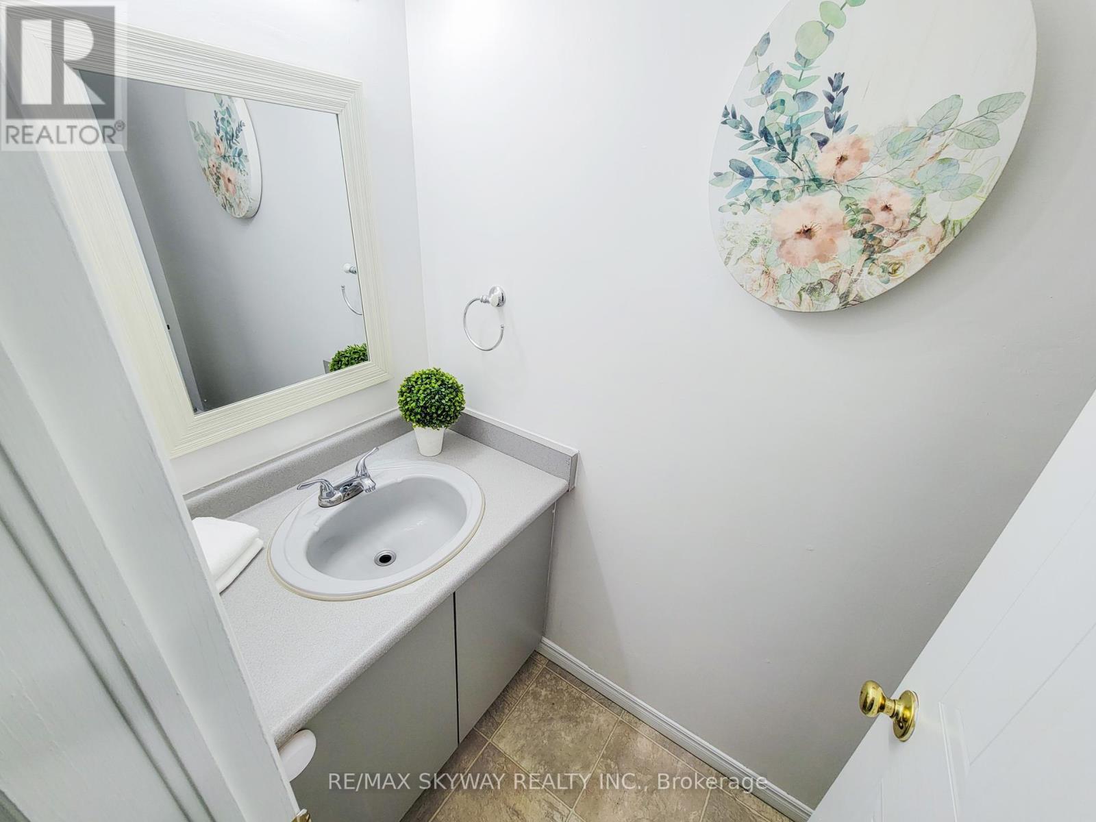 B - 56 Harris Avenue, Brantford, Ontario  N3R 2E9 - Photo 7 - X13009274