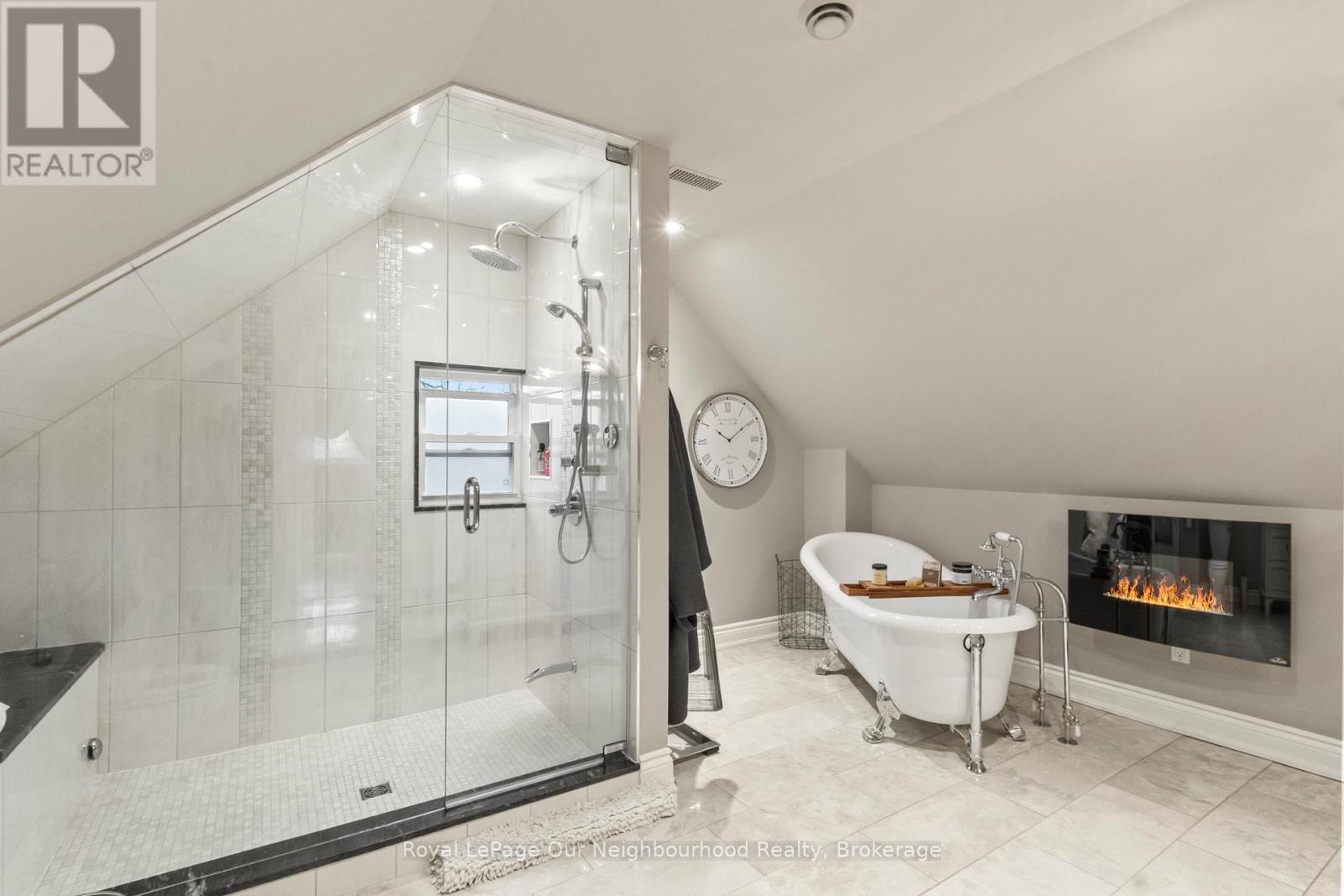 305 Trent Street W, Whitby, Ontario L1N 1M3 - Photo 44 - E13009360