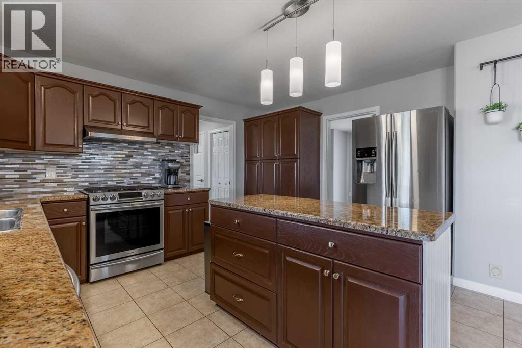 338 Deer Run Place W, Rural Lethbridge County, Alberta  T1J 5R8 - Photo 11 - A2301852