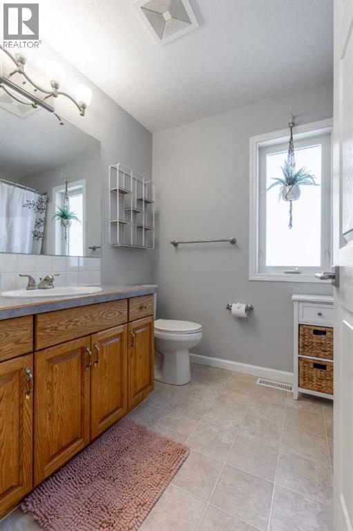 338 Deer Run Place W, Rural Lethbridge County, Alberta  T1J 5R8 - Photo 28 - A2301852