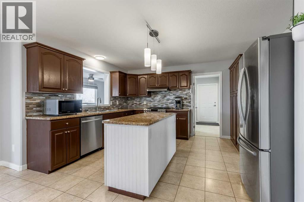 338 Deer Run Place W, Rural Lethbridge County, Alberta  T1J 5R8 - Photo 8 - A2301852