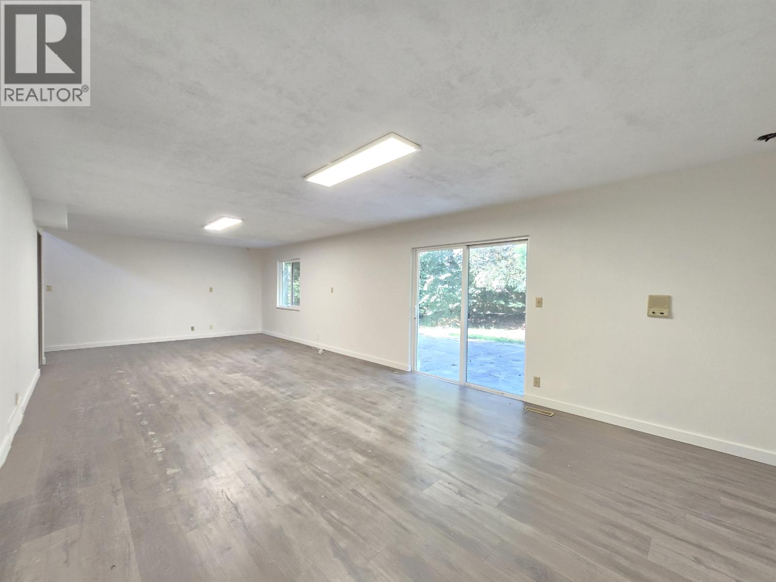 3639 Lynndale Crescent, Burnaby, British Columbia  V5A 3S4 - Photo 11 - R3110996