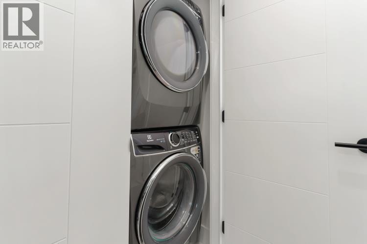 1010 Augusta Avenue, Burnaby, British Columbia  V5A 2V4 - Photo 20 - R3111160