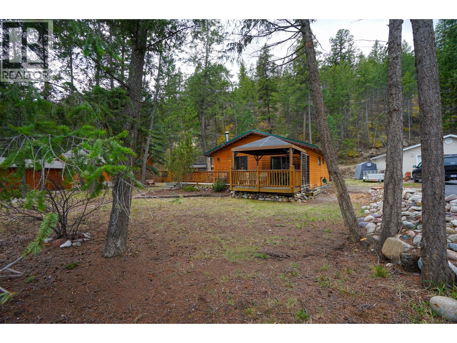 5405 Dutch Creek Road, Dutch Creek, British Columbia  V0B 1L2 - Photo 7 - 10381351