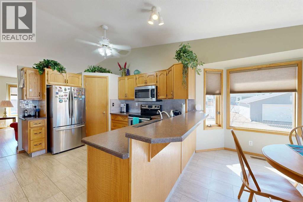 6212 Spruce Drive, Stettler, Alberta  T4K 1G3 - Photo 9 - A2301724