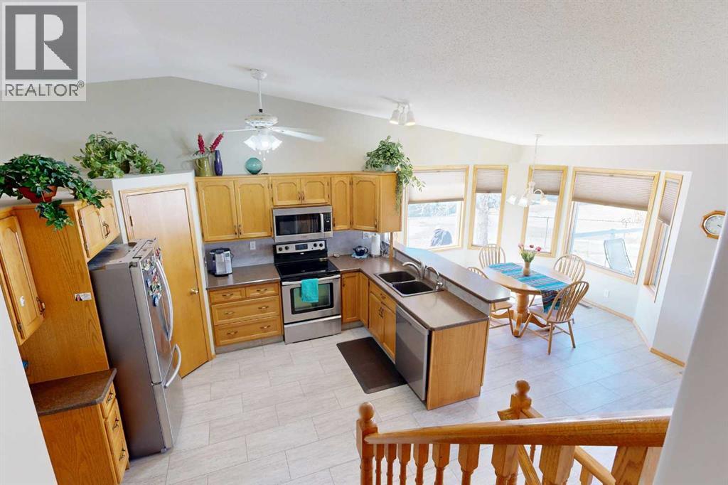 6212 Spruce Drive, Stettler, Alberta  T4K 1G3 - Photo 16 - A2301724