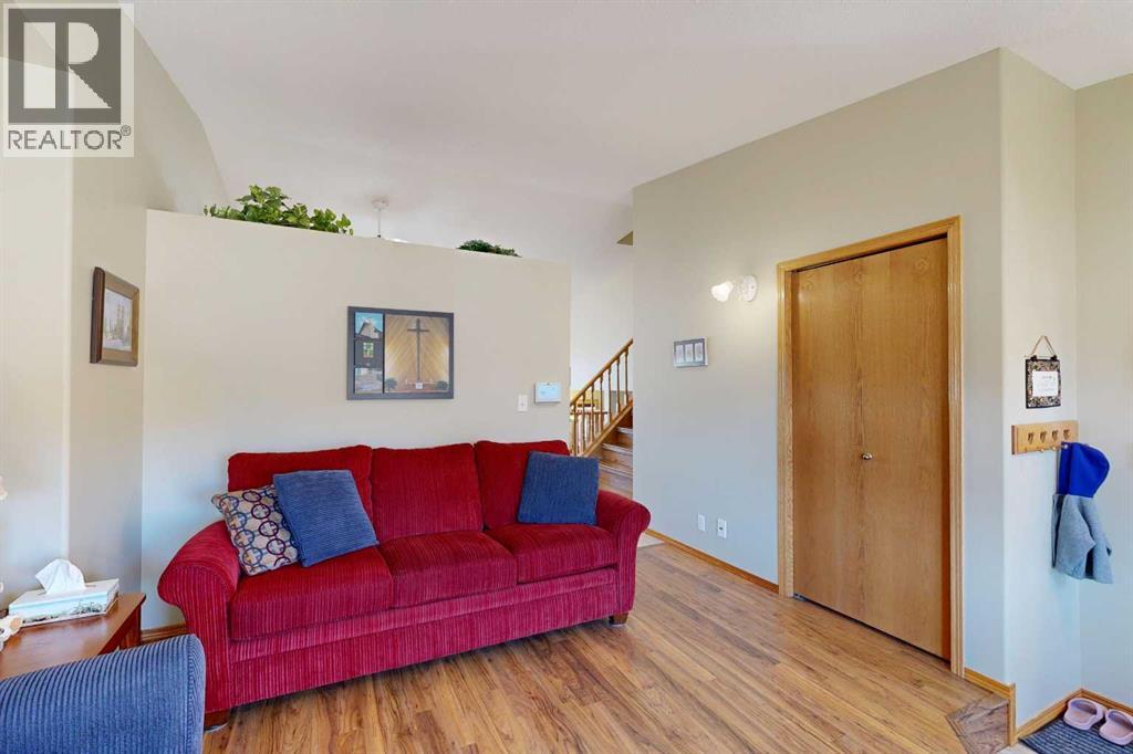 6212 Spruce Drive, Stettler, Alberta  T4K 1G3 - Photo 4 - A2301724