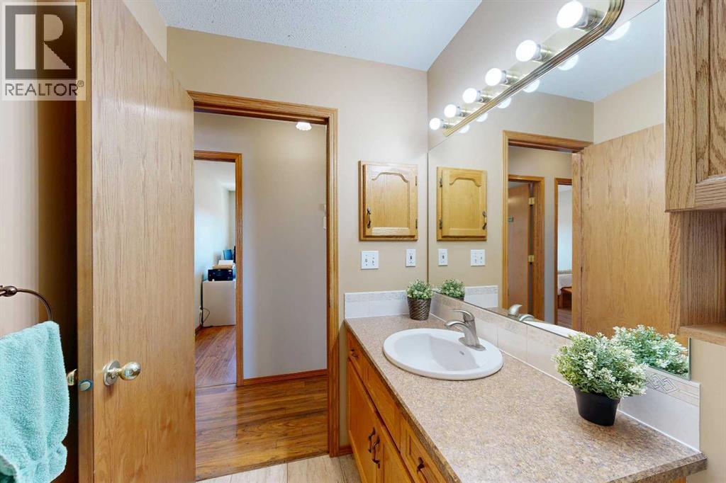 6212 Spruce Drive, Stettler, Alberta  T4K 1G3 - Photo 31 - A2301724