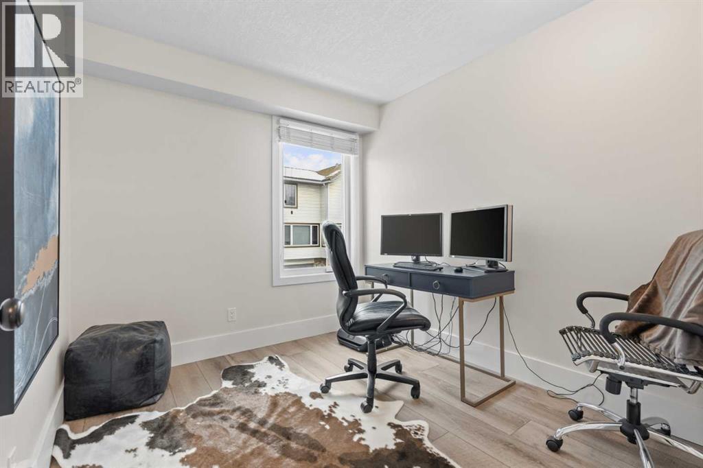 212 Coachway Lane SW, Calgary, Alberta  T3H 2V9 - Photo 22 - A2293656