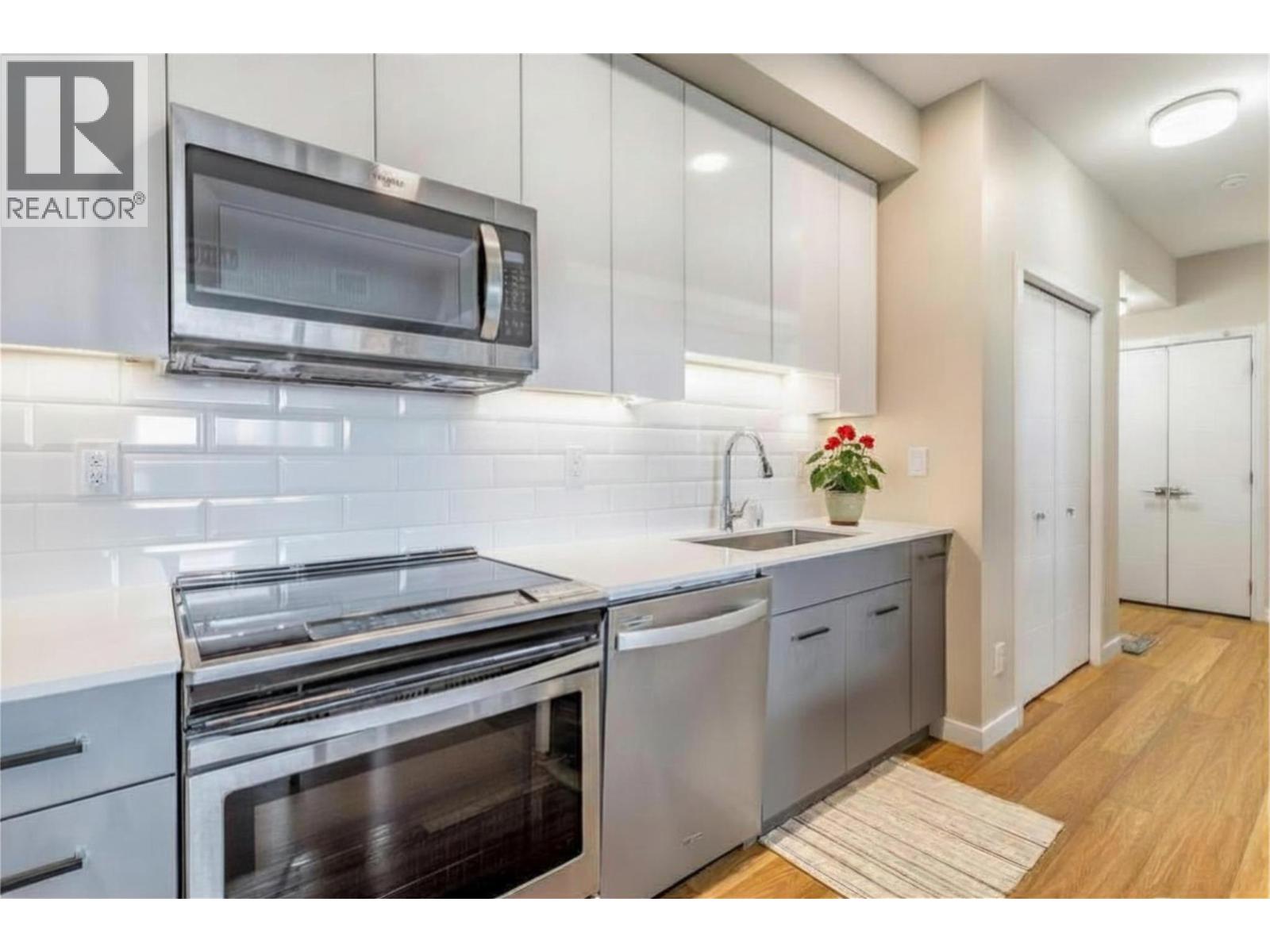 722 Valley Road Unit# 515 Kelowna Photo 4