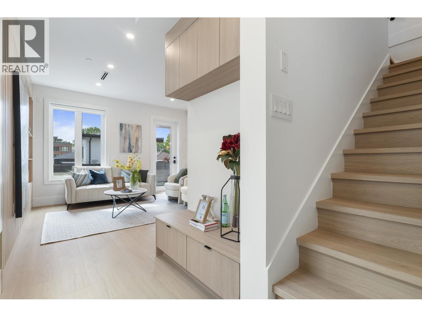 2 4257 Beatrice Street, Vancouver, British Columbia  V5N 4H9 - Photo 6 - R3111825