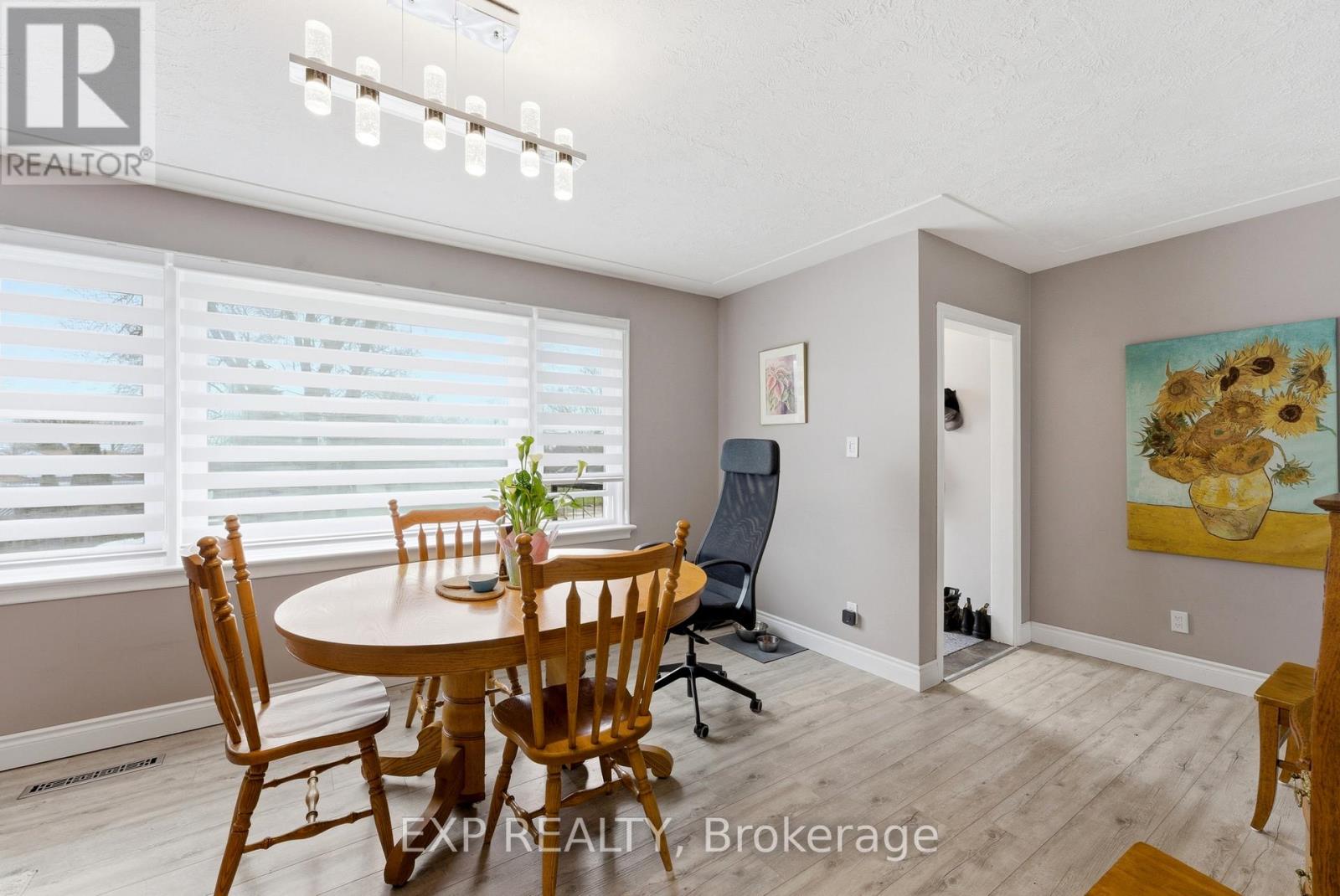 69 First Avenue, Quinte West, Ontario K8V 4C2 - Photo 4 - X13009408