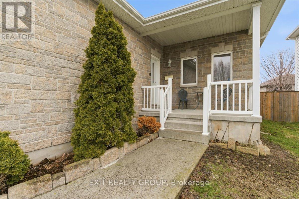 173 Kildare Avenue, Loyalist, Ontario  K7N 1Y6 - Photo 5 - X13009432