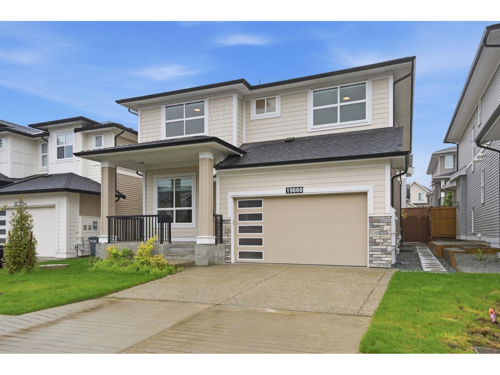 19660 75 Avenue, Langley, British Columbia  V2Y 3R9 - Photo 2 - R3112512