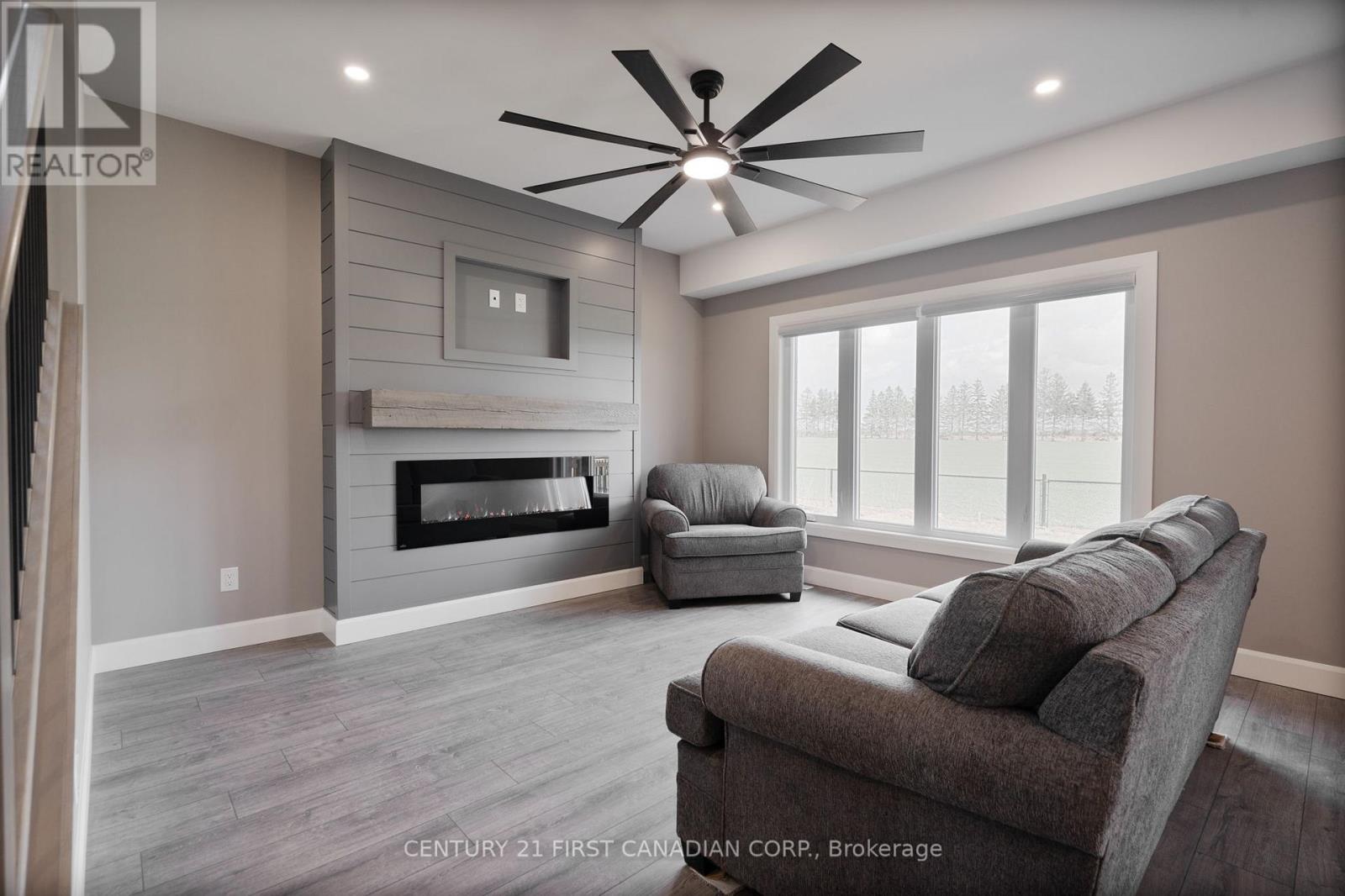 110 Sheldabren Street, North Middlesex, Ontario  N0M 1A0 - Photo 12 - X13009424