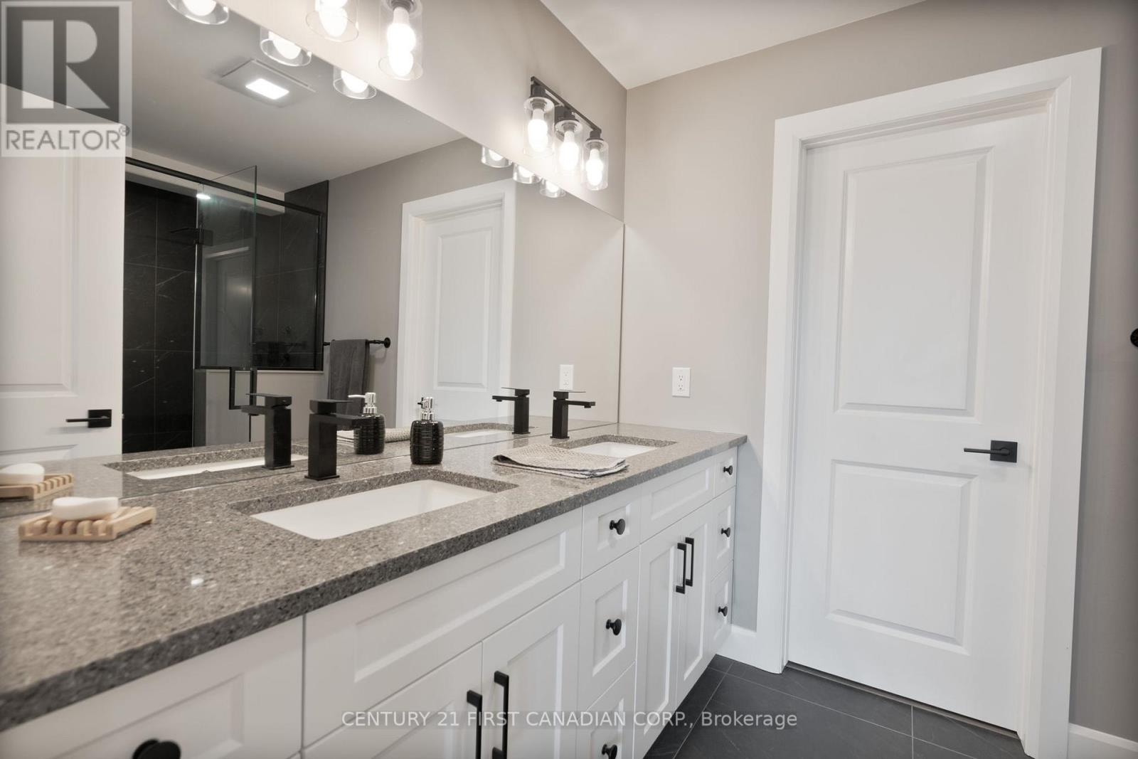 110 Sheldabren Street, North Middlesex, Ontario  N0M 1A0 - Photo 20 - X13009424