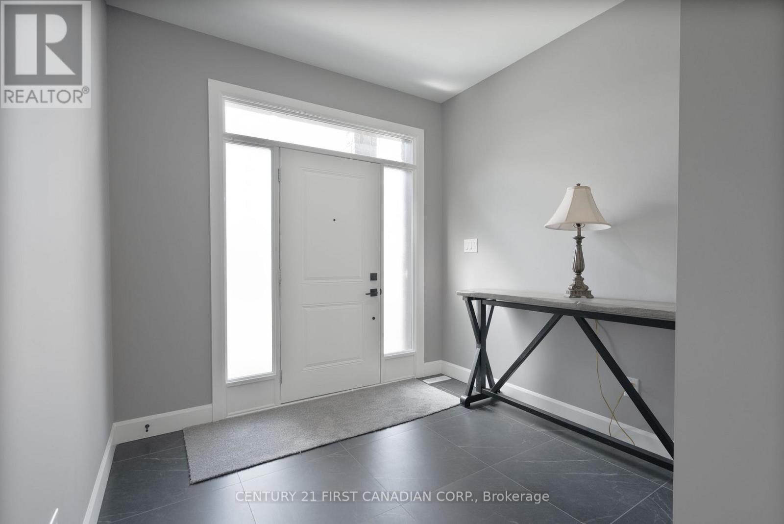 110 Sheldabren Street, North Middlesex, Ontario  N0M 1A0 - Photo 3 - X13009424