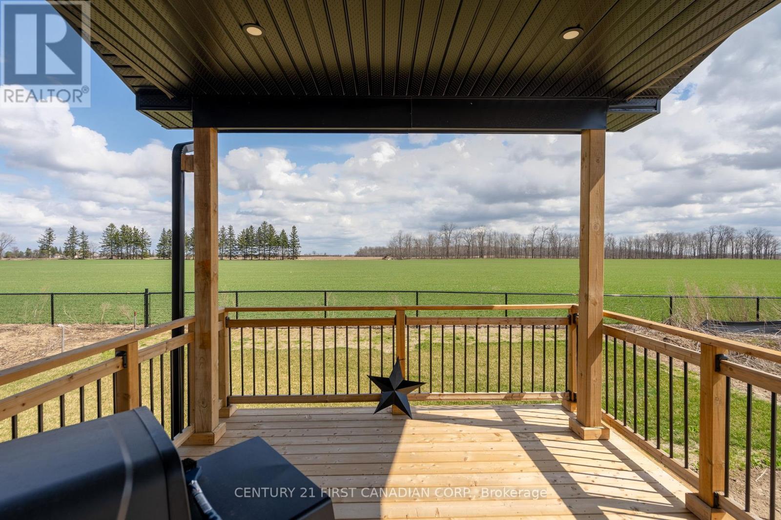 110 Sheldabren Street, North Middlesex, Ontario  N0M 1A0 - Photo 38 - X13009424