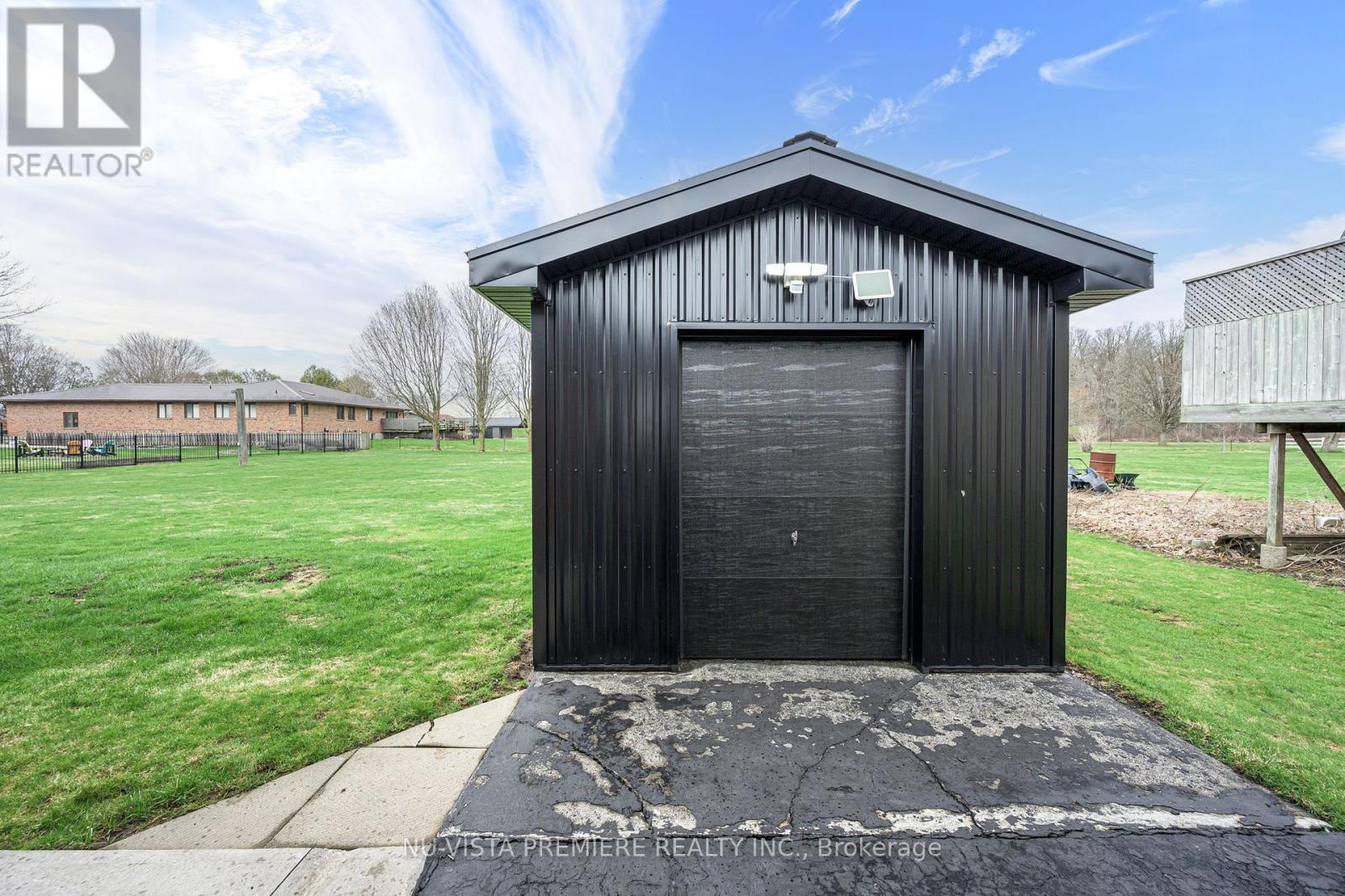 15298 Medway Road, Middlesex Centre, Ontario  N0M 1C0 - Photo 11 - X13009454