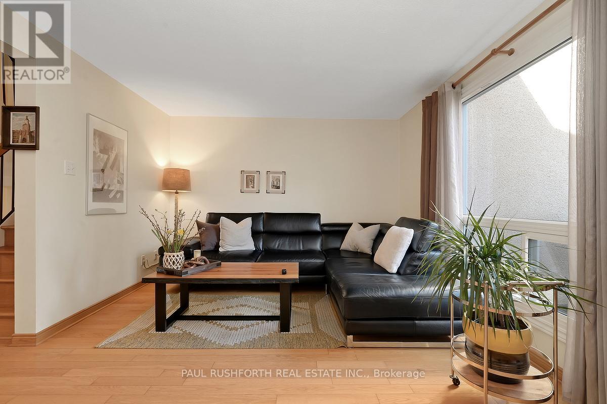 1400 Lassiter Terrace, Ottawa, Ontario  K1J 8N3 - Photo 6 - X12976080