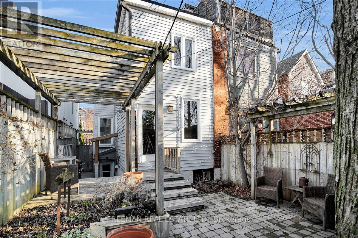119 Barton Avenue, Toronto, Ontario  M6G 1P8 - Photo 35 - C13009344