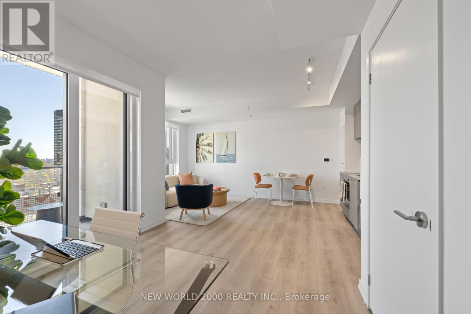 1513 - 101 Roehampton Avenue, Toronto, Ontario  M4P 2W2 - Photo 5 - C13009374