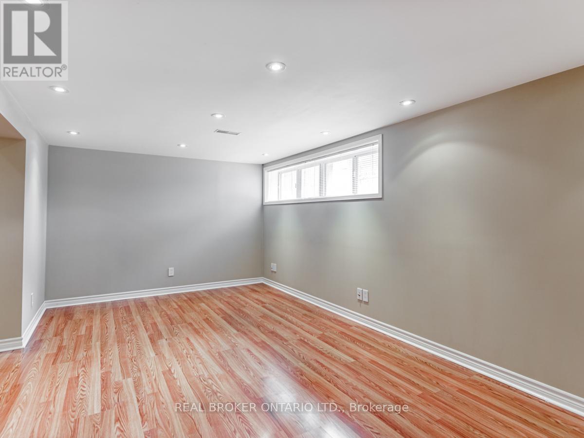 17 Redwing Place, Toronto, Ontario  M3C 2A7 - Photo 17 - C13009384