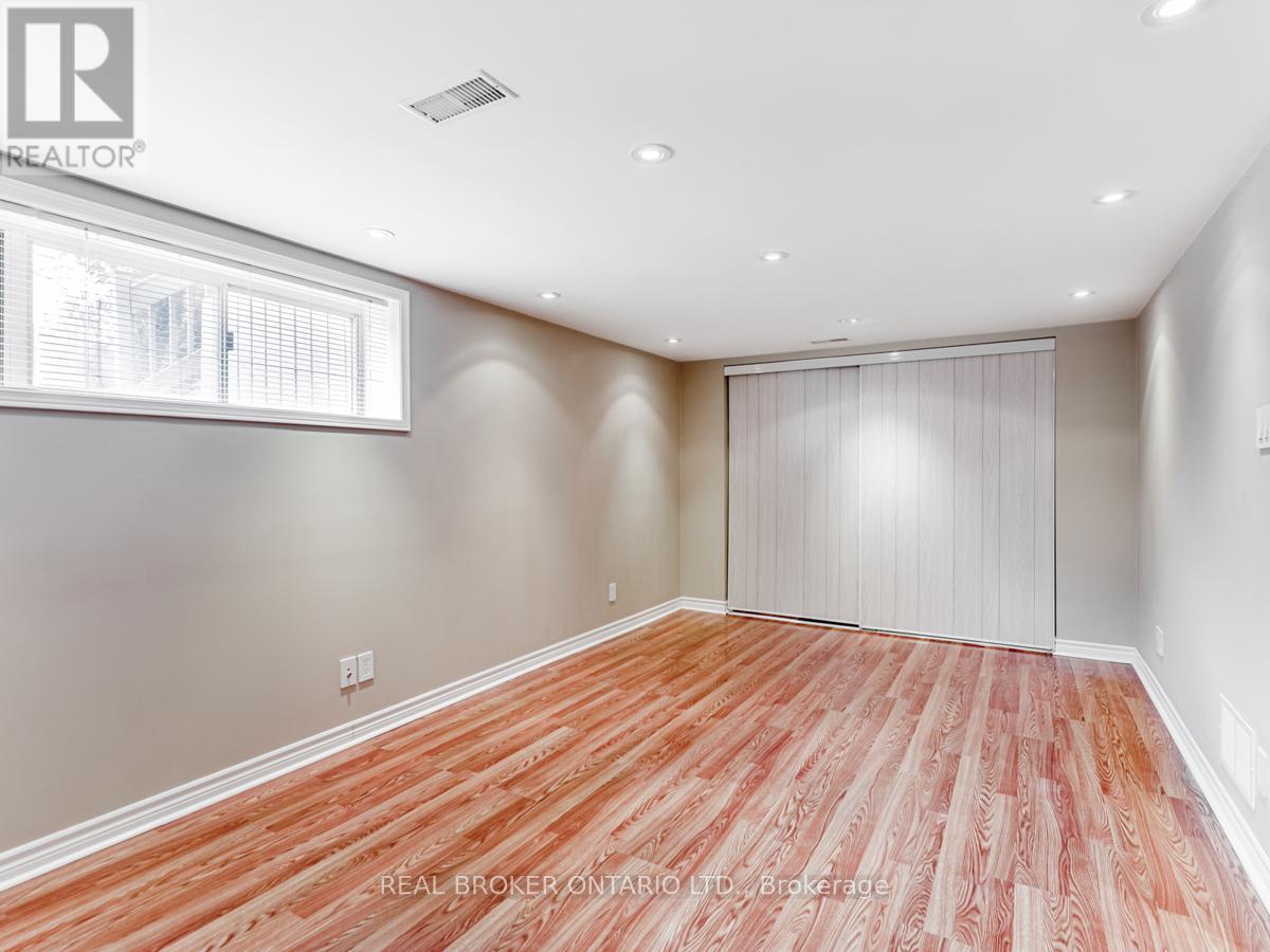 17 Redwing Place, Toronto, Ontario  M3C 2A7 - Photo 19 - C13009384