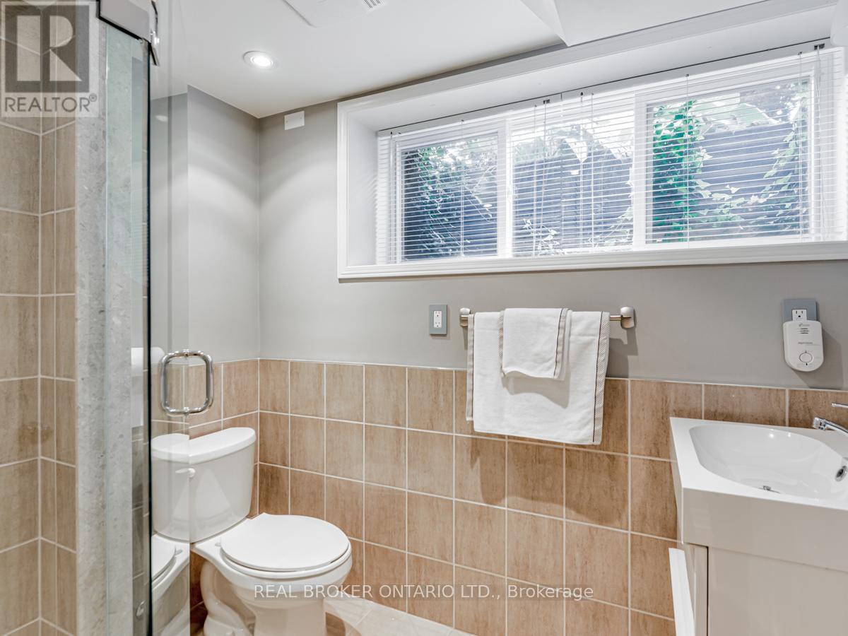 17 Redwing Place, Toronto, Ontario  M3C 2A7 - Photo 20 - C13009384