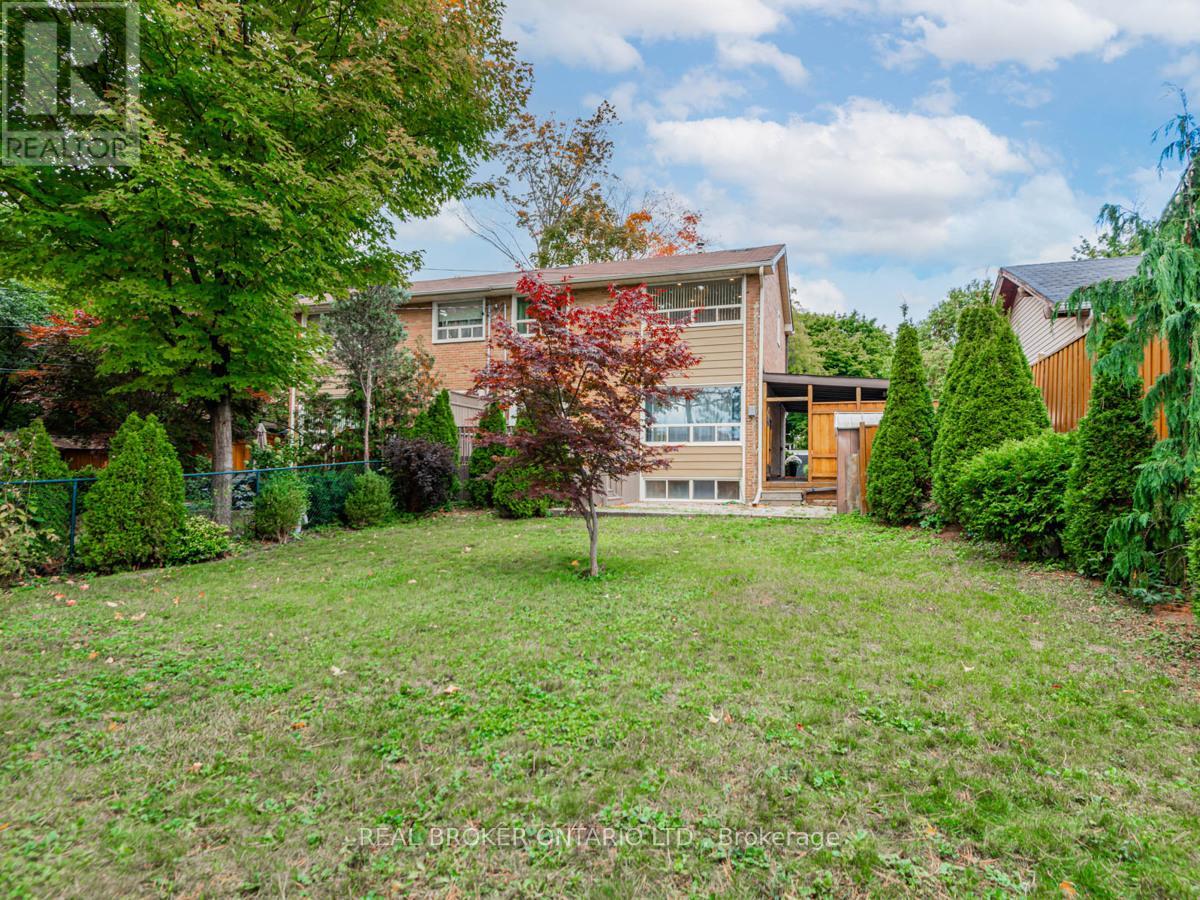 17 Redwing Place, Toronto, Ontario  M3C 2A7 - Photo 25 - C13009384