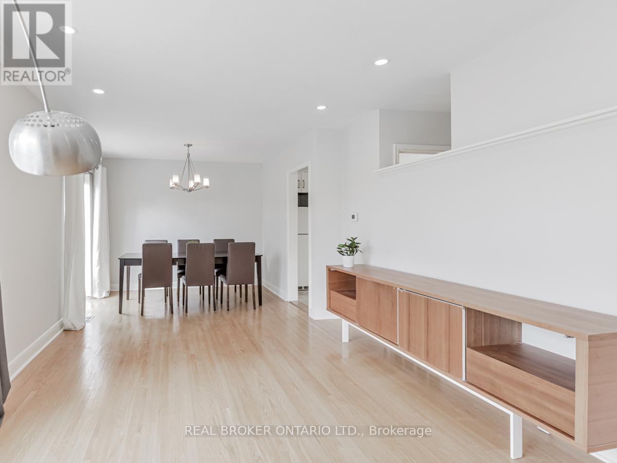 17 Redwing Place, Toronto, Ontario  M3C 2A7 - Photo 7 - C13009384