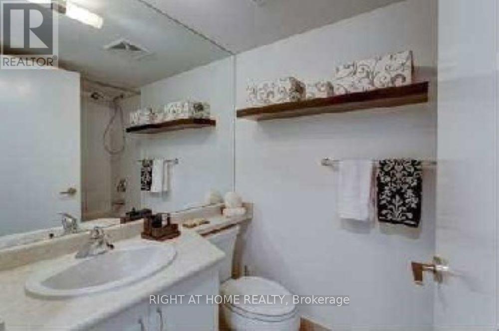 1161 - 209 Fort York Boulevard, Toronto, Ontario  M5V 4A1 - Photo 14 - C13009394