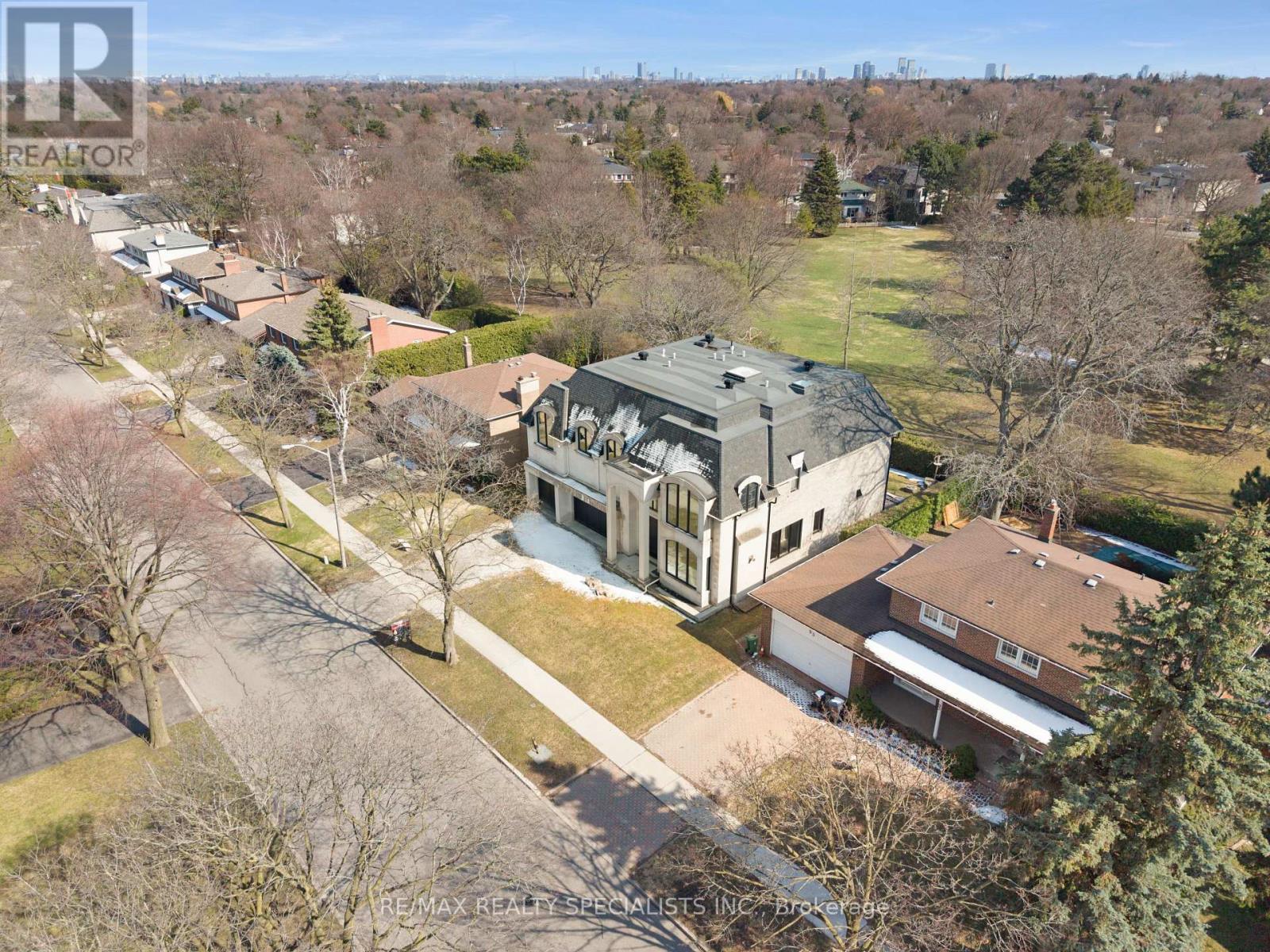 95 Lord Seaton Road, Toronto, Ontario M2P 1K7 - Photo 49 - C13009506