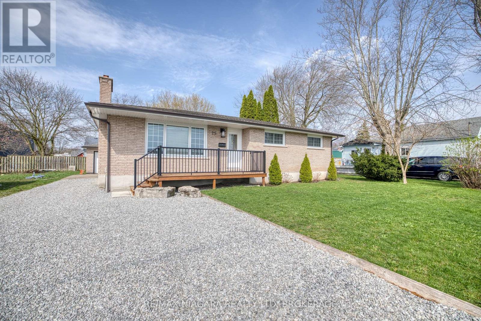 25 Rice Road, Welland, Ontario  L3C 2V4 - Photo 2 - X13009460