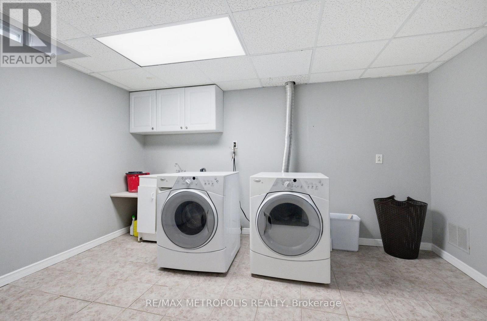 700 Mountjoy Court, Oshawa, Ontario  L1K 1W8 - Photo 24 - E13009436