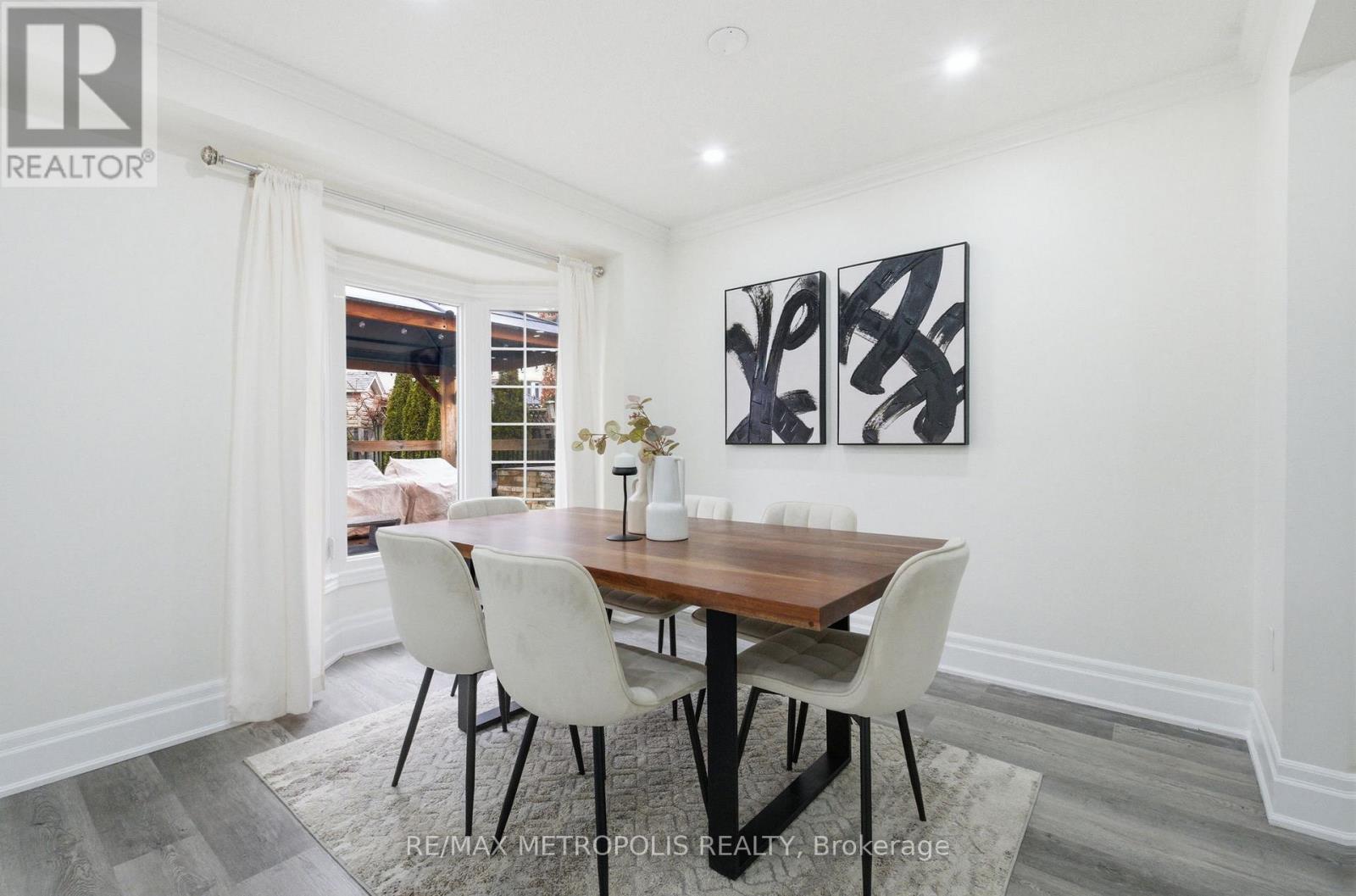 700 Mountjoy Court, Oshawa, Ontario  L1K 1W8 - Photo 9 - E13009436