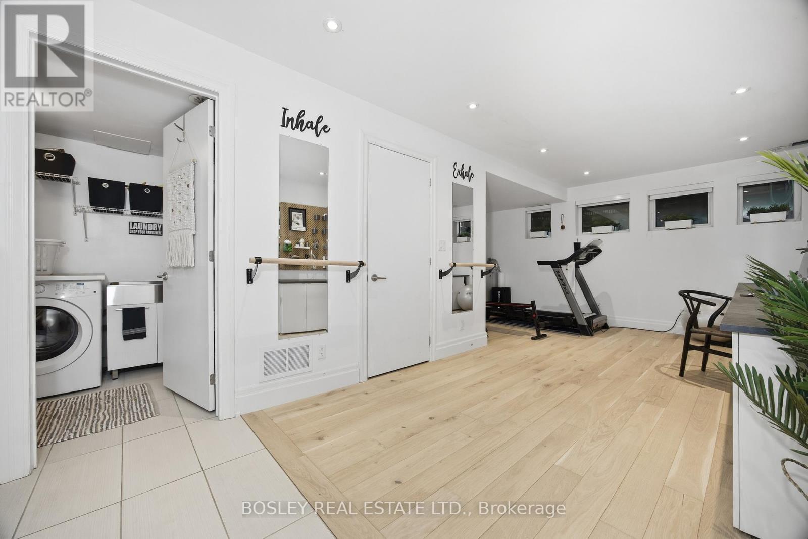 17 Vince Avenue, Toronto, Ontario  M4L 0A6 - Photo 23 - E13009442