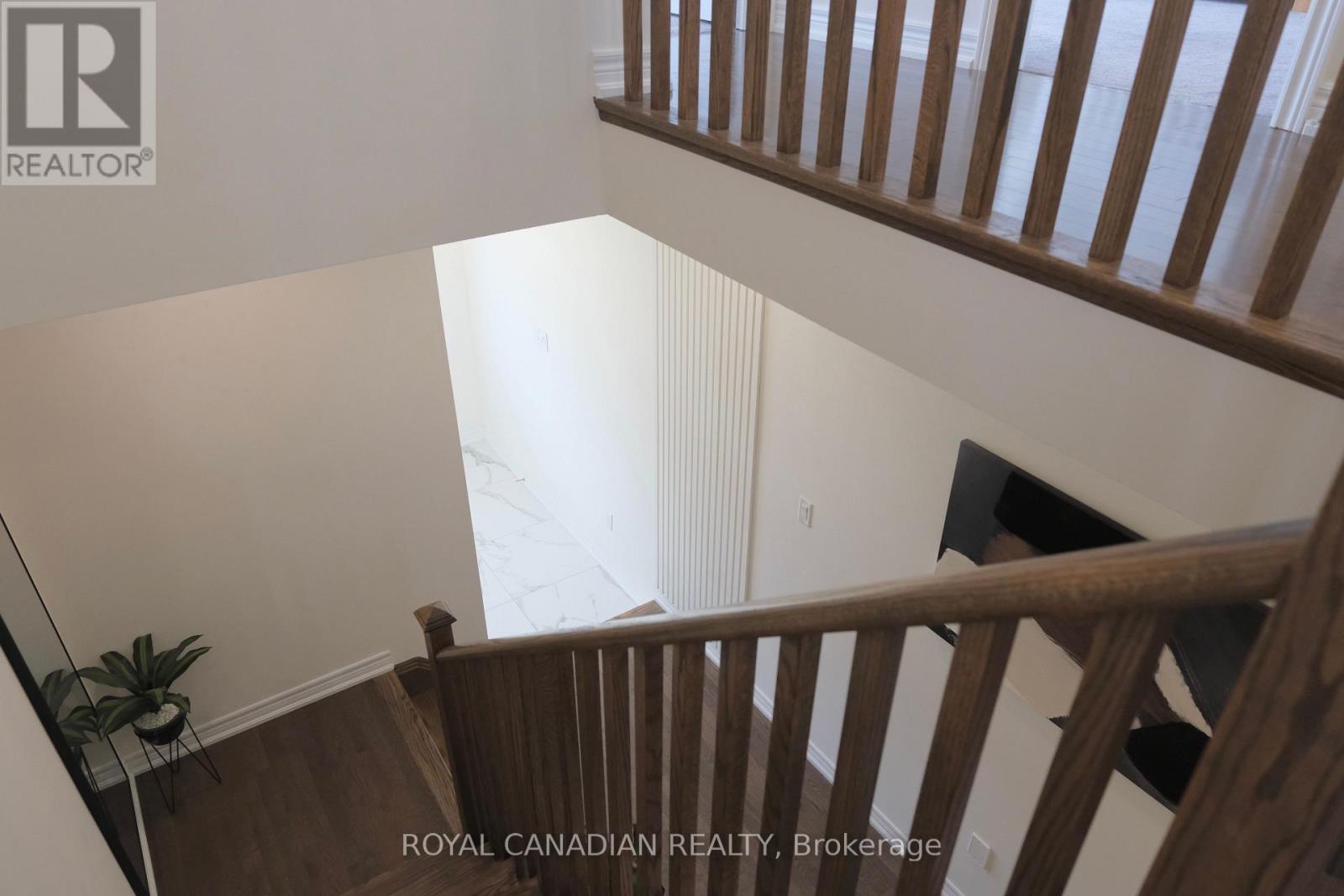 20 Conarty Crescent, Whitby, Ontario  L1P 0L4 - Photo 13 - E13009512