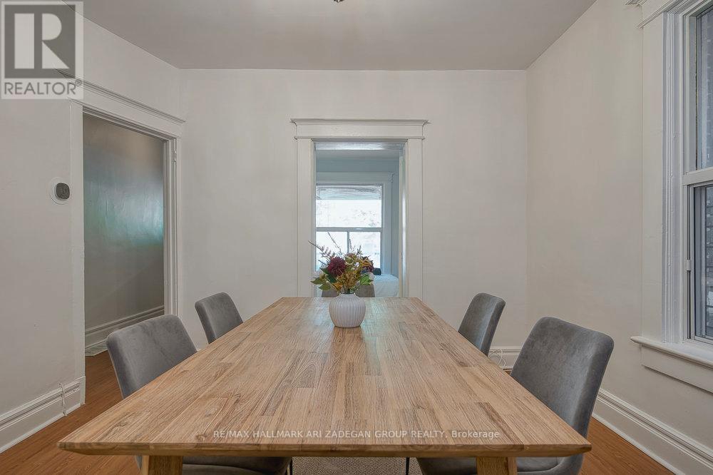 151 Broadview Avenue, Toronto, Ontario  M4M 2E9 - Photo 18 - E13009514