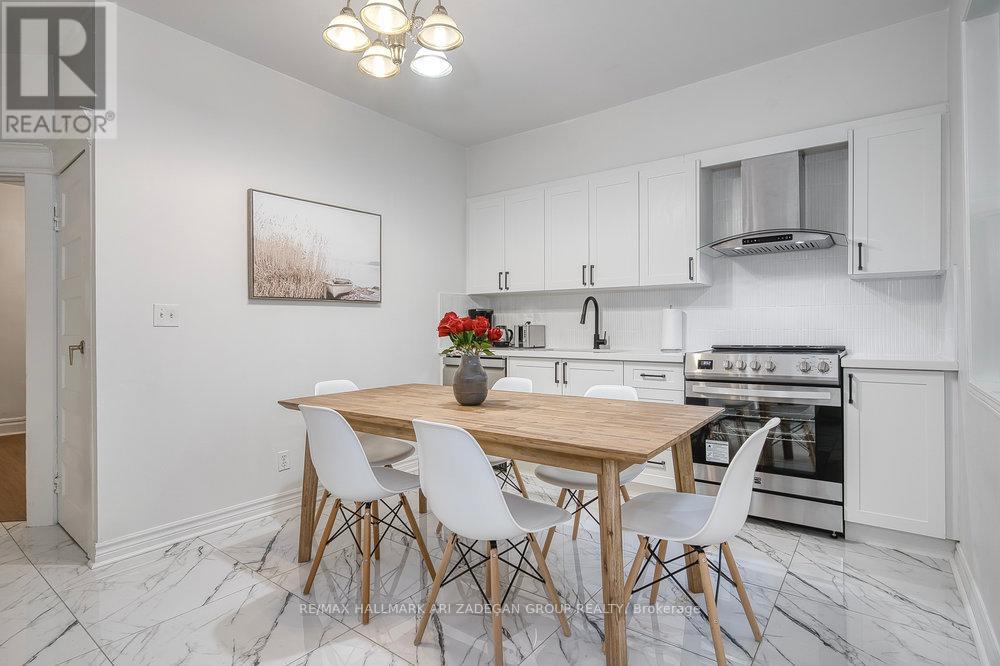 151 Broadview Avenue, Toronto, Ontario  M4M 2E9 - Photo 5 - E13009514