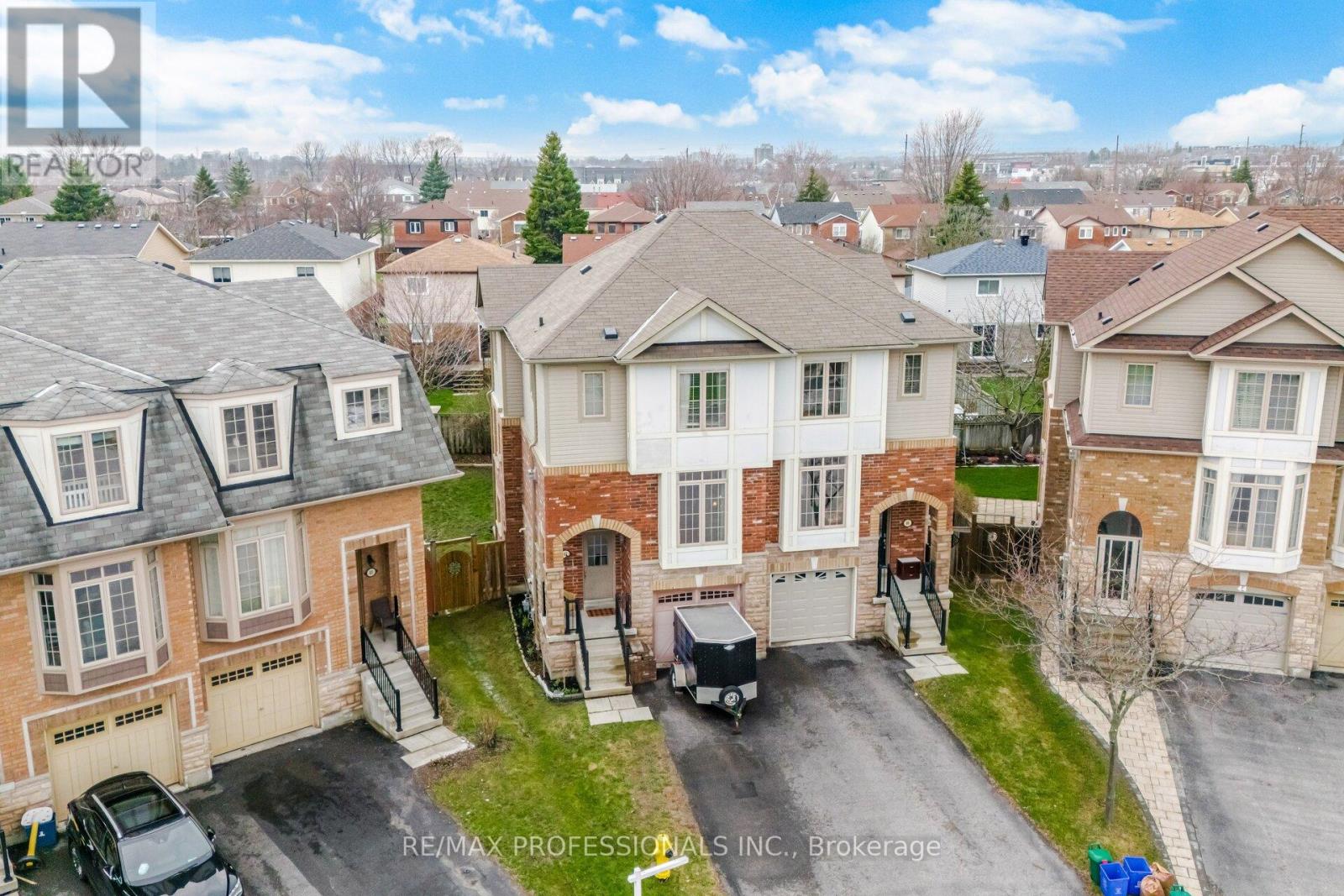 45 HORTON STREET, Ajax, Ontario