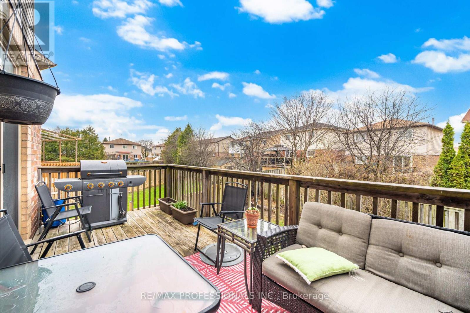 45 Horton Street, Ajax, Ontario  L1Z 1E3 - Photo 15 - E13009530