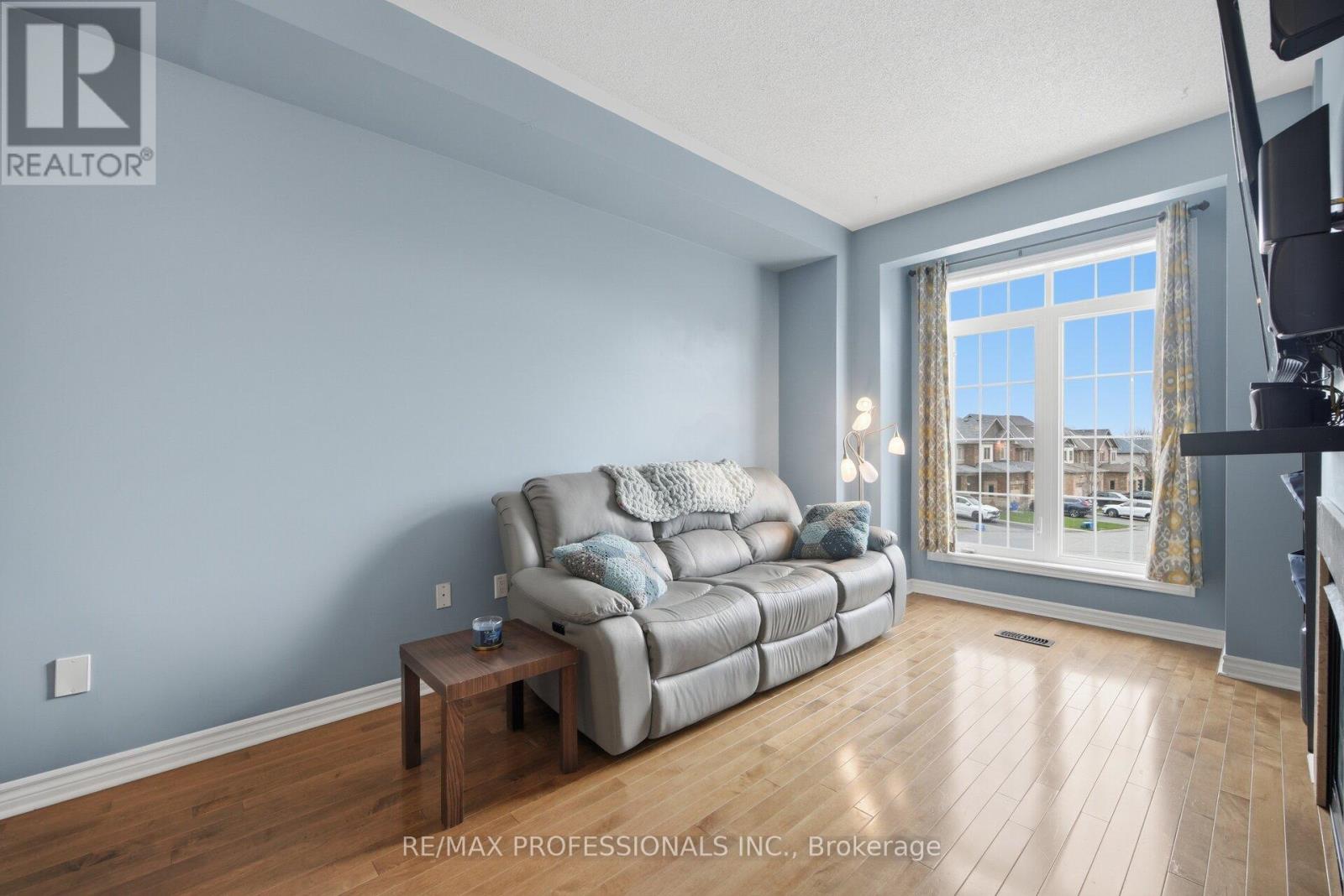 45 Horton Street, Ajax, Ontario  L1Z 1E3 - Photo 17 - E13009530