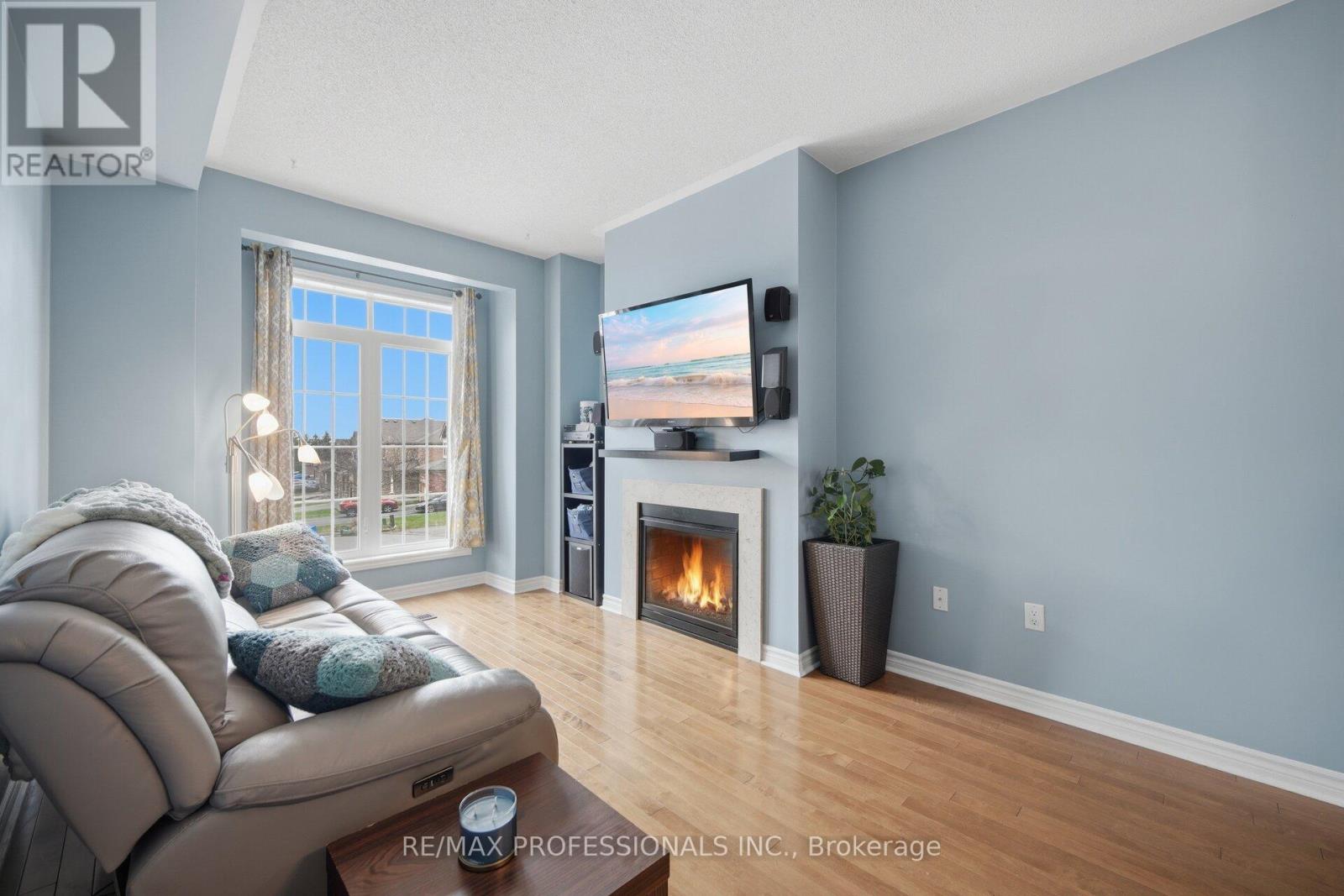 45 Horton Street, Ajax, Ontario  L1Z 1E3 - Photo 18 - E13009530