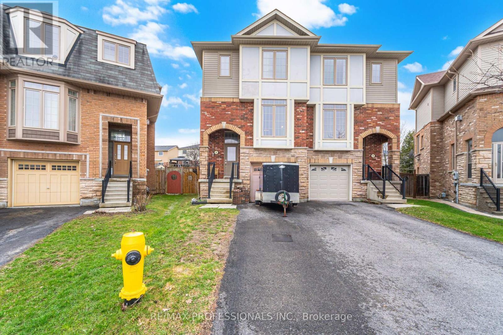 45 Horton Street, Ajax, Ontario  L1Z 1E3 - Photo 4 - E13009530