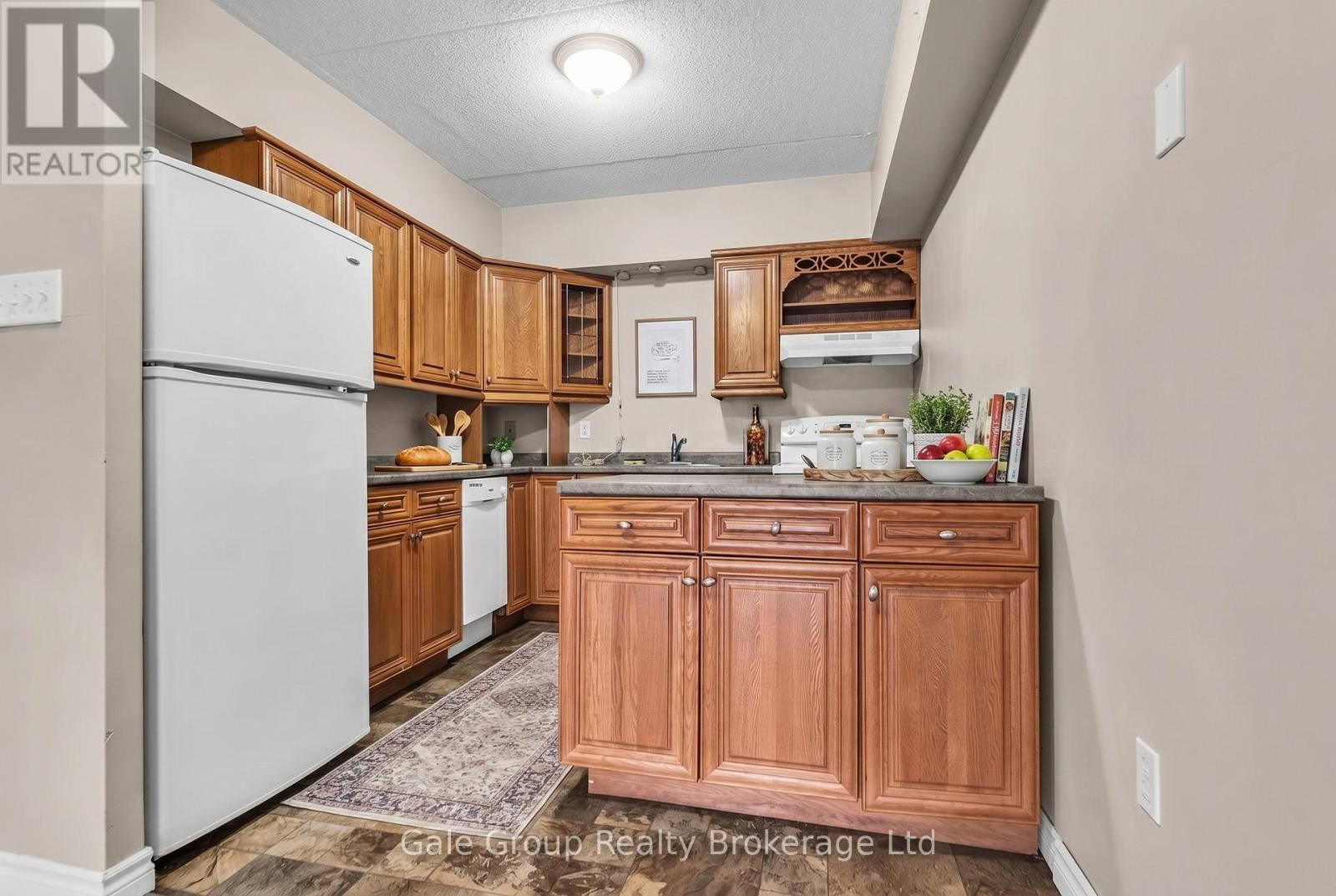 302 - 163 Ferguson Drive, Woodstock, Ontario N4V 1B1 - Photo 5 - X13009332