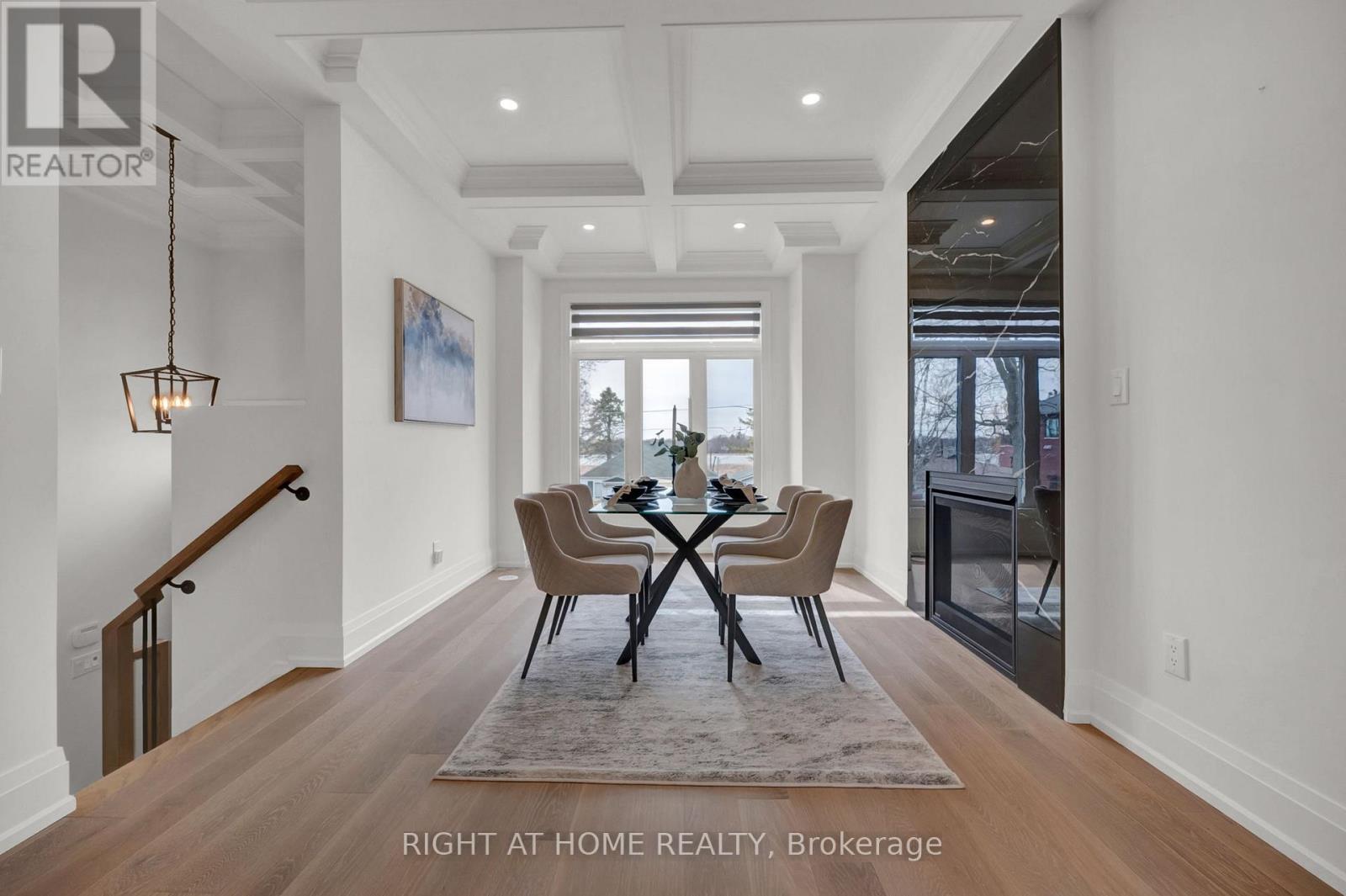 819 Fairview Avenue, Pickering, Ontario  L1W 1M7 - Photo 5 - E13008010