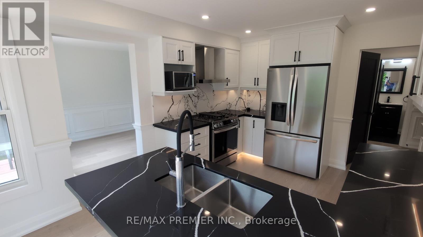 74 Attridge Drive, Aurora, Ontario  L4G 6J4 - Photo 12 - N13009346